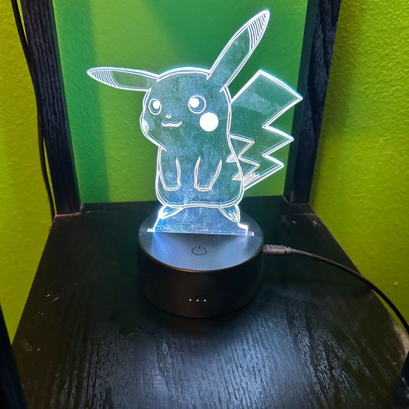 LED Pikachu Night Light - Picture 6 of 6